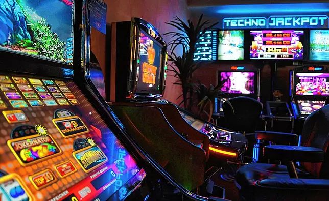 پاکستان میں CrazyGames کا آن لائن کیسینو سیکشن کھولیں۔